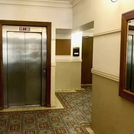 Vultor Apartment